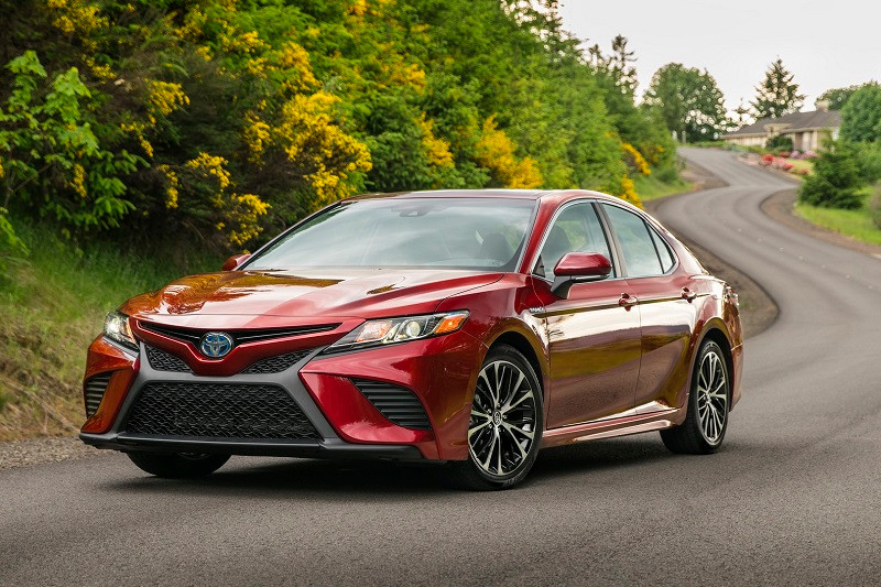 Toyota công bố các phiên bản và mức giá cho Camry 2019.