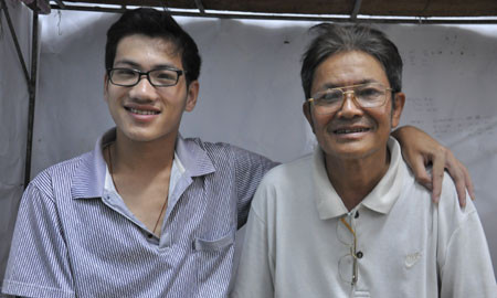  Lã Mai Hoàng và cha