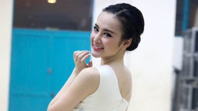 Angela Phương Trinh đến trường quay nhưng không được diễn