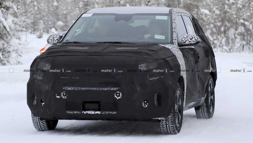 Phía trước của KIA Tusker có thể nhìn thoáng qua cụm đèn pha.