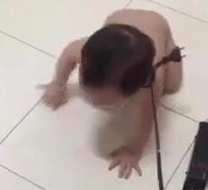 Nghi bị ‘cắm sừng’, chồng hành hạ con rồi quay clip gửi vợ để gây áp lực