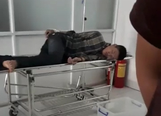 Đạt được "hiệp sĩ" đưa đến bệnh viện cấp cứu