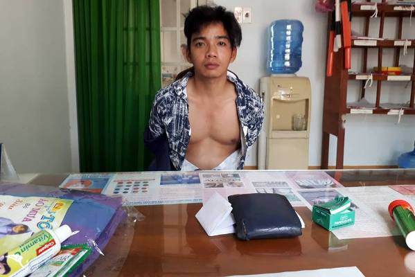 Trung tại cơ quan công an