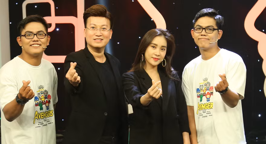 Phạm Lịch vừa công bố bạn trai mới thì được fan 'thả thính' trên sóng truyền hình