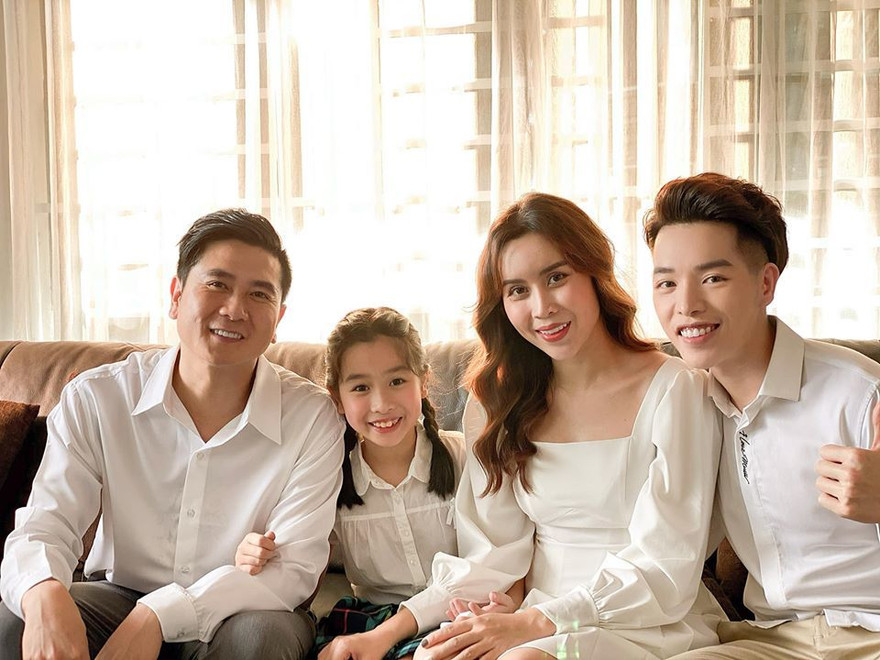 Gia đình Lưu Hương Giang và ca sĩ Đức Phúc. 