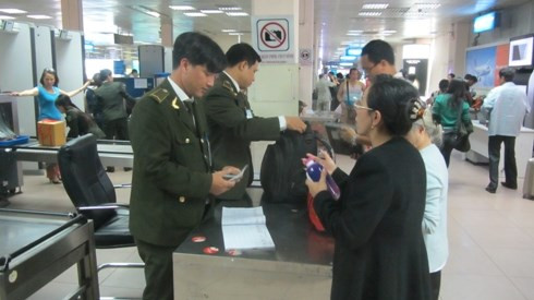 Kiểm tra ở sân bay. Ảnh minh họa
