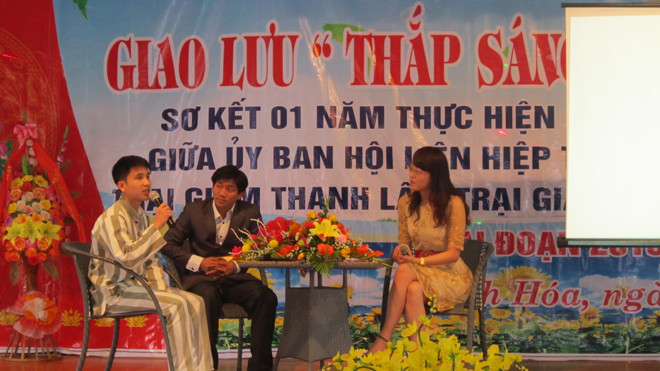 Một số hoạt động tại buổi giao lưu. Ảnh: Hoàng Lam