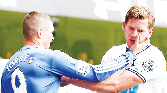 Chelsea thường “bóp mũi” Tottenham Hospur. Ảnh: Mirror