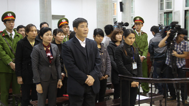 Các bị cáo tại phiên tòa. Ảnh: B.T