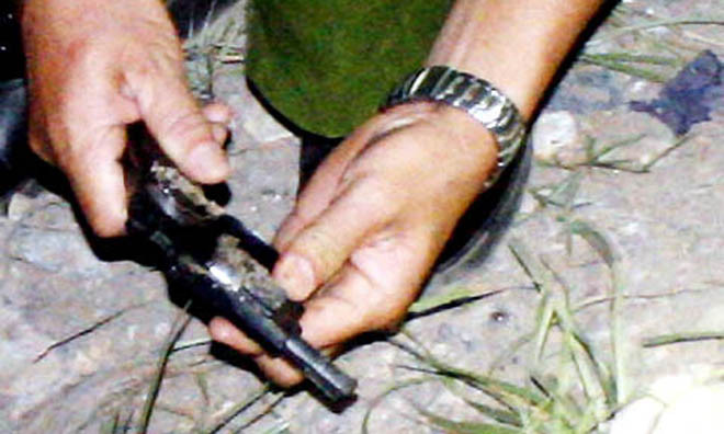 Tóm đối tượng mang súng tới Nha Trang