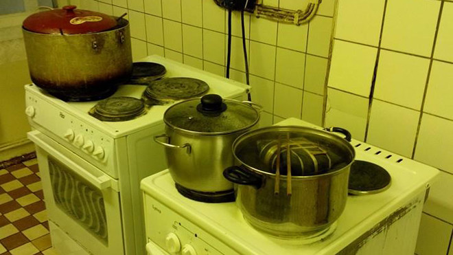 Nồi bánh của du học sinh Việt Nam tại Nga