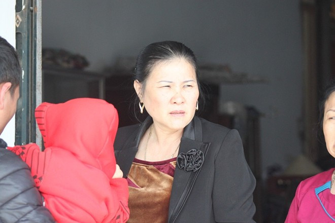 Bà Hồ Thị Tuệ đầy vẻ âu lo vì vụ mất cắp xảy ra đúng ngày vui của con trai. 