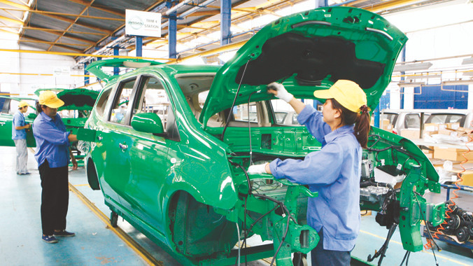 Hiện ngành công nghiệp ô tô chúng ta chỉ làm được vỏ, gò hàn, sơn, một số nội thất cấp thấp. Ảnh: Hồng Vĩnh