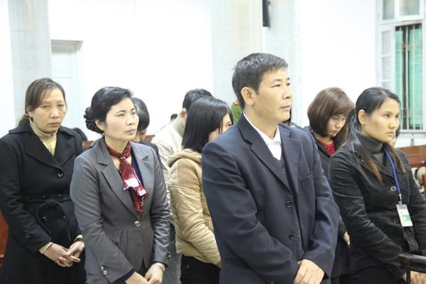 Các bị cáo tại phiên tòa sáng nay