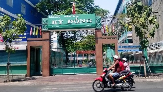 Trường tiểu học Kỳ Đồng, nơi xảy ra vụ học sinh lớp 5 bị kẻ lạ bắt đi. Ảnh: ĐSPL