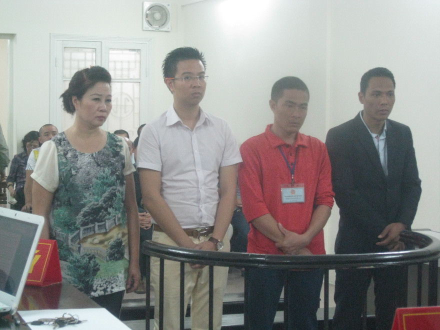 Các bị cáo tại toà