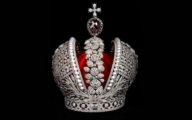 Lóa mắt trước hàng nghìn viên kim cương trên Vương miện hoàng gia Nga