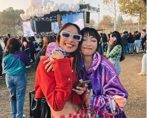 Hai con gái của Diva Mỹ Linh xinh đẹp hội ngộ trên đất Mỹ 