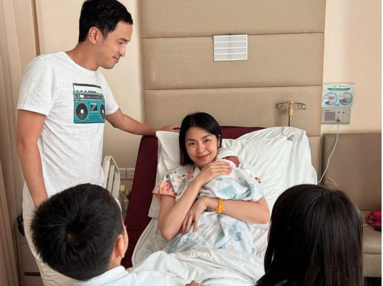 Tăng Thanh Hà bất ngờ thông báo hạ sinh bé thứ 3 