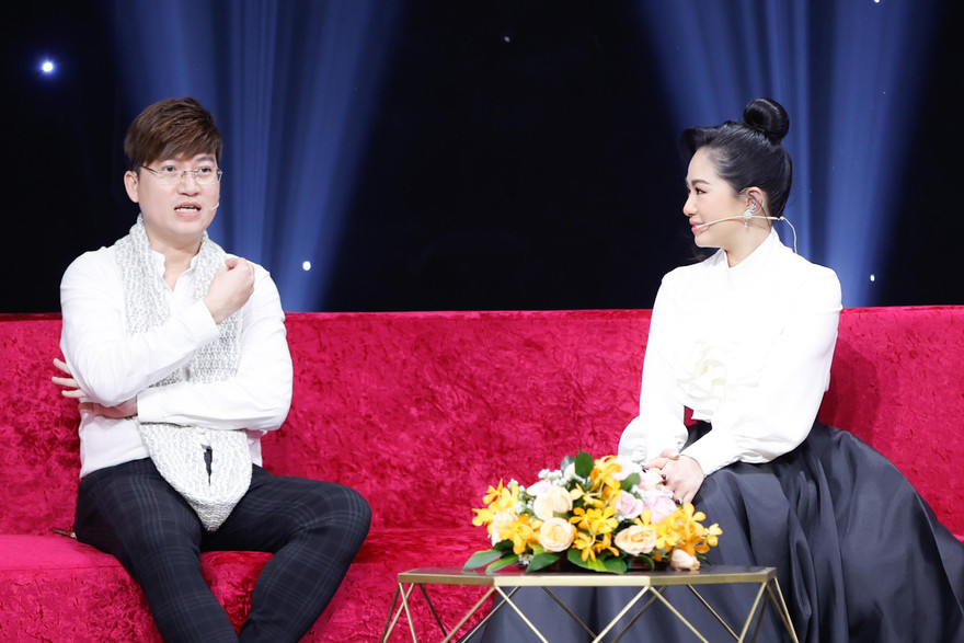 Lương Bích Hữu tiết lộ món quà kỷ vật mà Ưng Hoàng Phúc đã tặng lúc khởi nghiệp