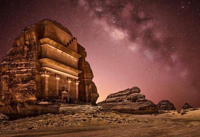 Khám phá bí mật về thành phố bị nguyền rủa giữa lòng sa mạc Saudi Arabia