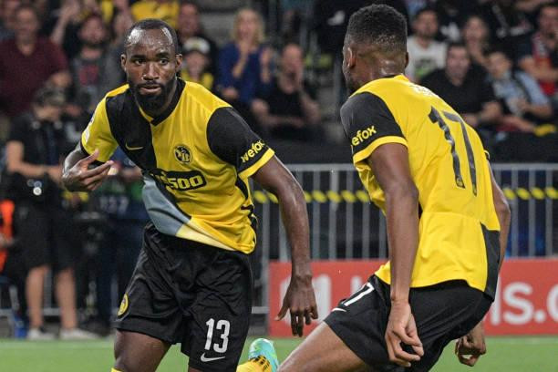 Young Boys vs MU 2-1: Wan-Bissaka nhận thẻ đỏ, MU thua sốc