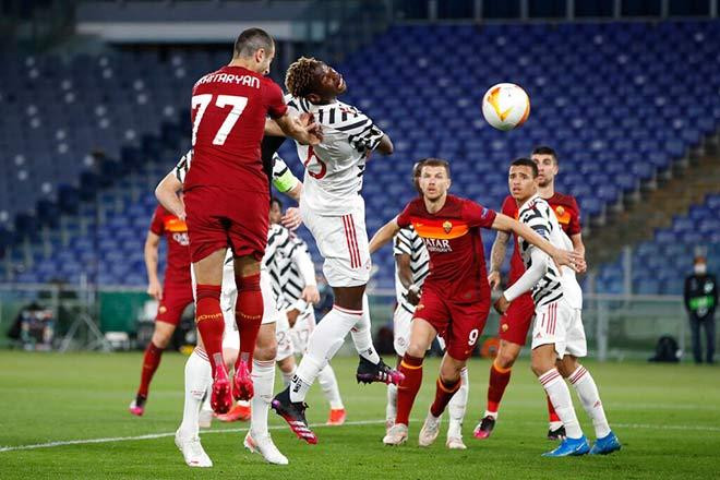 Hàng thủ mắc sai lầm, M.U hút chết trước Roma