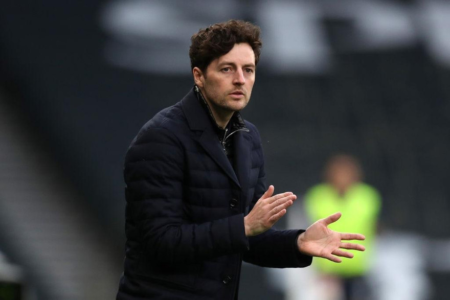 HLV thay thế Mourinho đi vào lịch sử Ngoại hạng Anh