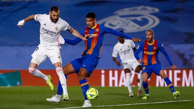 Lại thua ở El Clasico, HLV Barca bất mãn cực độ