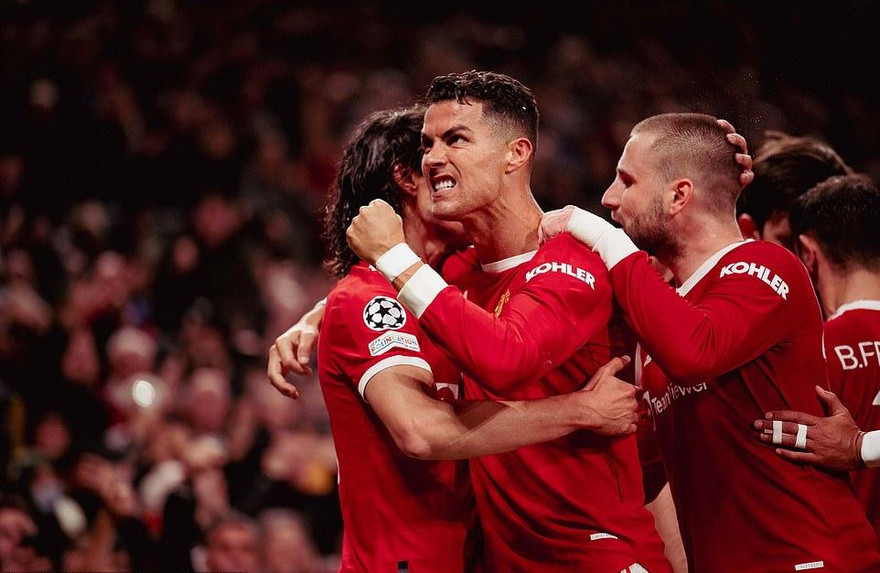 Ronaldo lại hóa người hùng giúp MU ngược dòng kinh điển trước Atalanta