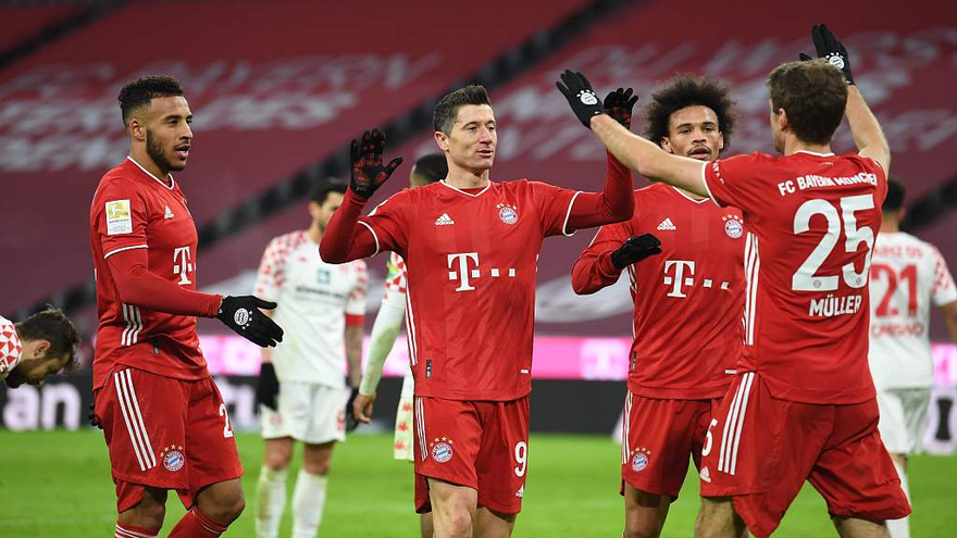 Bayern thống trị bóng đá Đức.