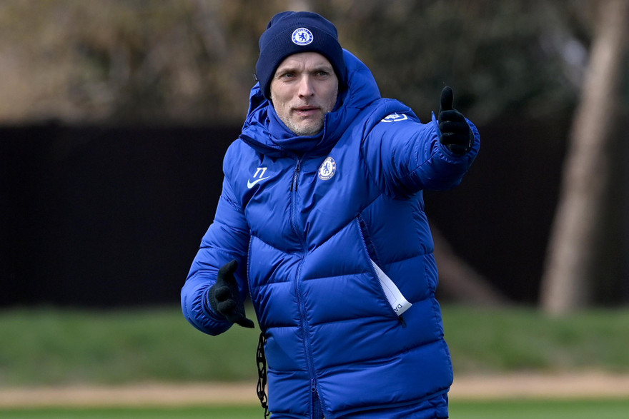 HLV Chelsea cho học trò.... nhậu trước đại chiến Man City