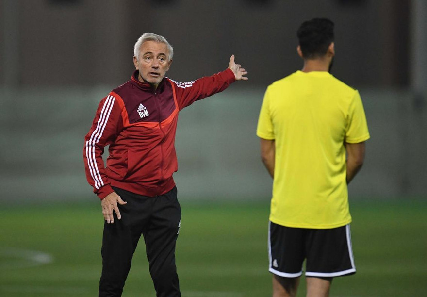 HLV UAE ra tối hậu thư trước giờ đụng độ Malaysia