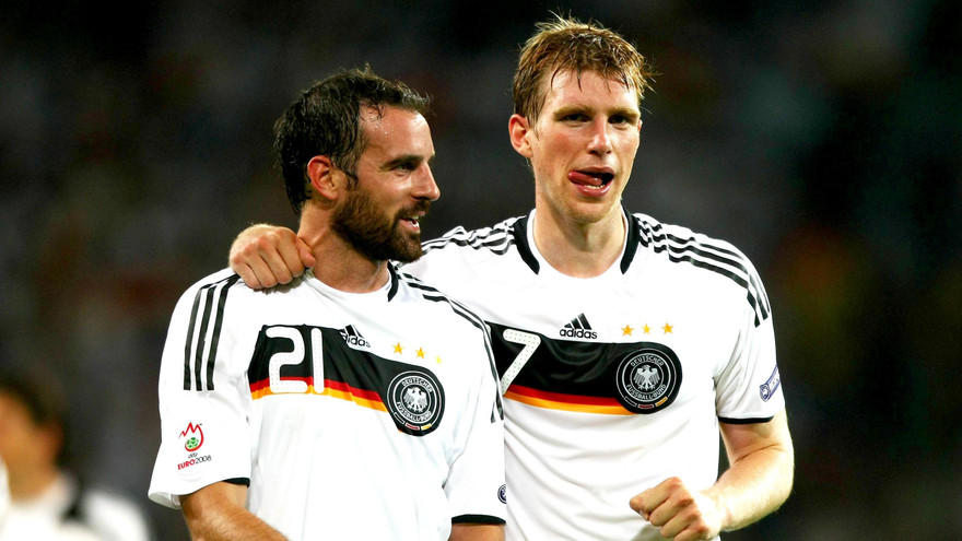 Cựu sao tuyển Đức nhận án tù treo vì phát tán ảnh khiêu dâm trẻ em