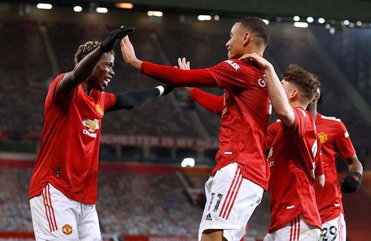 Thắng nhọc Brighton, M.U xây chắc ngôi nhì