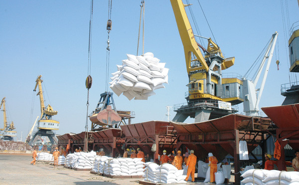 Một góc cảng Hải Phòng (ảnh chụp chiều 6/2). ảnh: đỗ hoàng