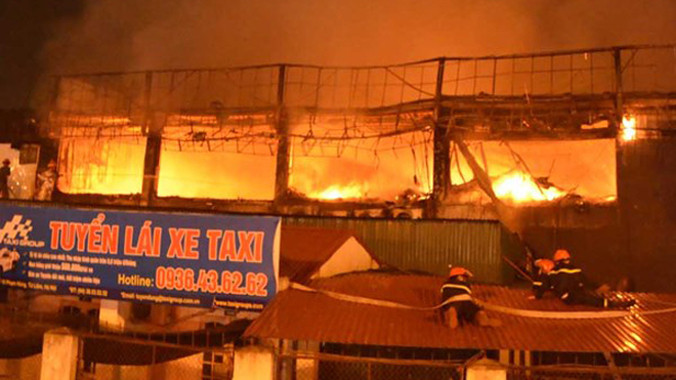 Toàn bộ quán bar bị lửa thiêu rụi. Ảnh: Thanh Hà