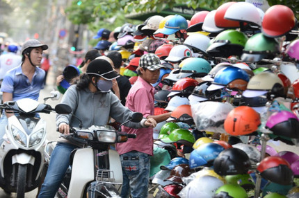 Từ 1/7, đội mũ bảo hiểm “rởm” bị phạt đến 200.000 đồng