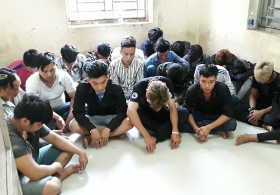 Tin mới nhất vụ hai băng nhóm mang hung khí hẹn 'huyết chiến'