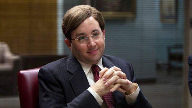 Tạo hình của Andrew Greene trong phim qua diễn xuất của P.J.Byrne