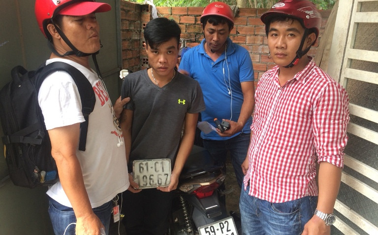 Thanh niên cạy cửa nhà trộm xe bị 'hiệp sĩ' tóm gọn