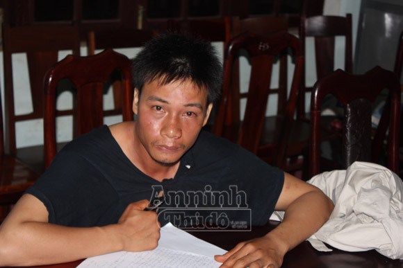 Tài xế Nguyễn Minh Triều tại cơ quan công an