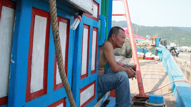 Ngư dân miền Trung thêm âu lo