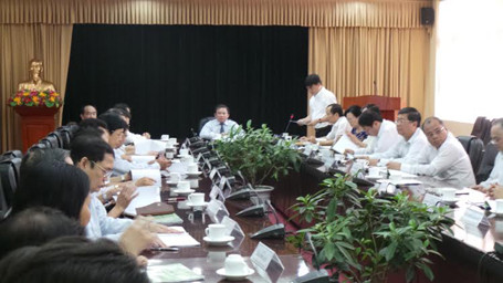 Phiên họp Hội đồng Tư vấn Điểm sàn sáng nay 8/8. Ảnh: Dân Trí