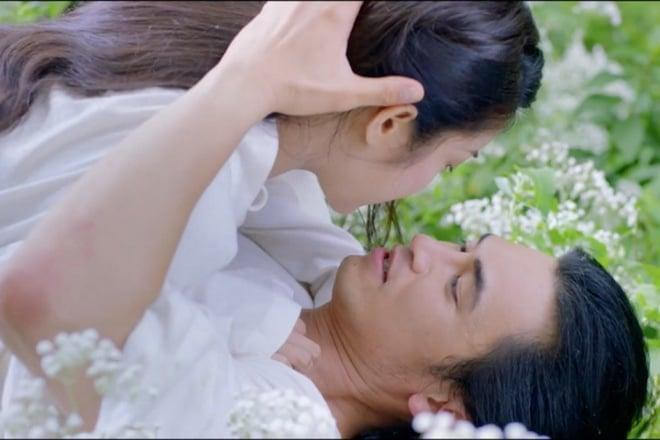 Đạo diễn Mai Thu Huyền: Thận trọng với cảnh nóng