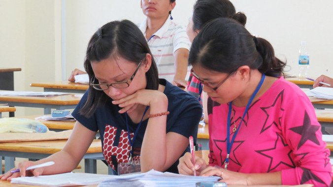 Giám khảo chấm thi tại trường Đại học Nông lâm TPHCM