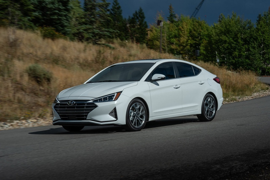 Hyundai Elantra 2019 đã được bán chính thức tại Mỹ.