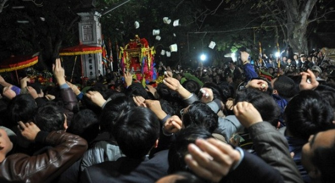 Đêm khai ấn Đền Trần xuân Quý Tỵ 2013. Ảnh: Công Khanh