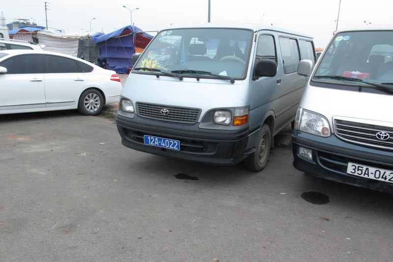 Xe biển xanh lại xuất hiện tại lễ Khai ấn đền Trần