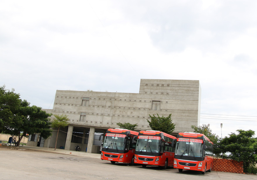 Ngang nhiên biến kho hàng bến xe thành… nhà yến!